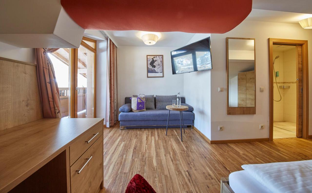Johanneshof - Dein Mountain Wohlfuehlhotel Saalbach-Hinterglemm Eksteriør billede