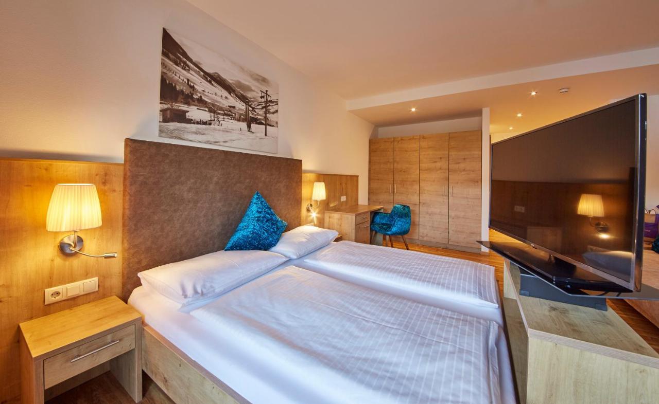 Johanneshof - Dein Mountain Wohlfuehlhotel Saalbach-Hinterglemm Eksteriør billede