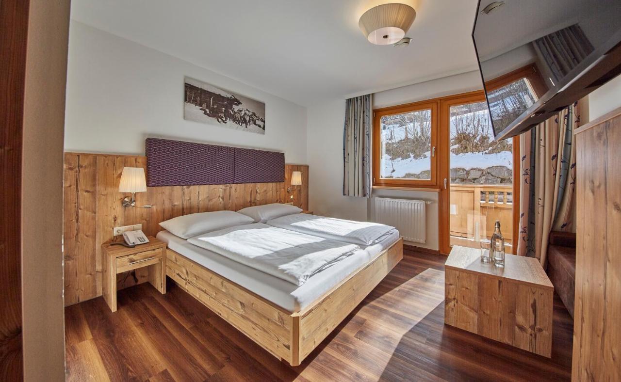 Johanneshof - Dein Mountain Wohlfuehlhotel Saalbach-Hinterglemm Eksteriør billede